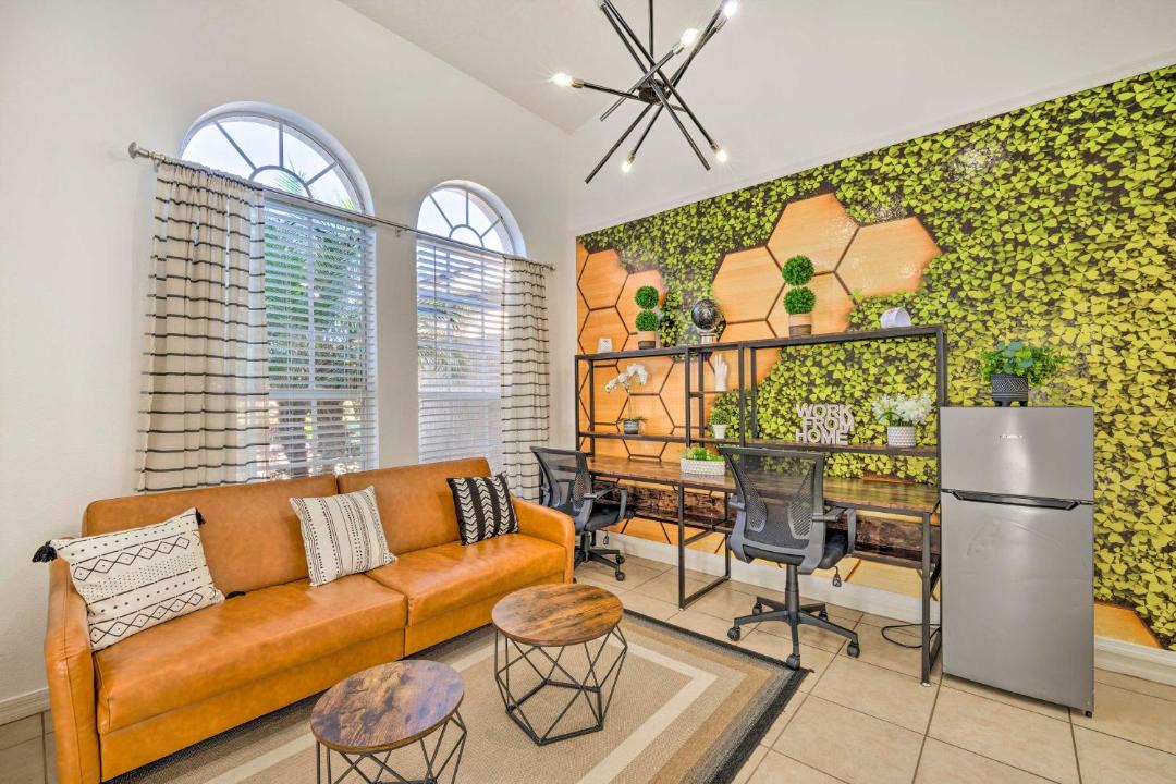 Photo of Livingroom in Orange Tree
