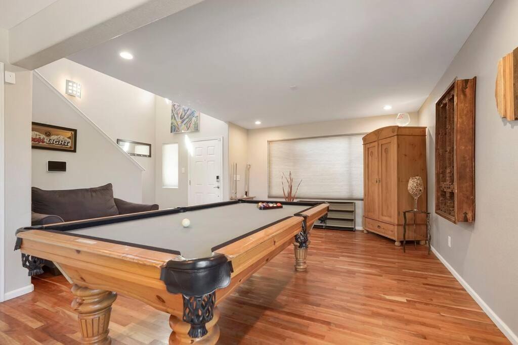 Photo of Livingroom in Thornton