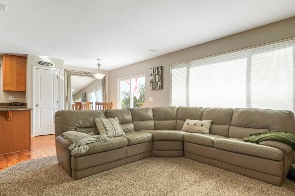 Photo of Livingroom in Thornton