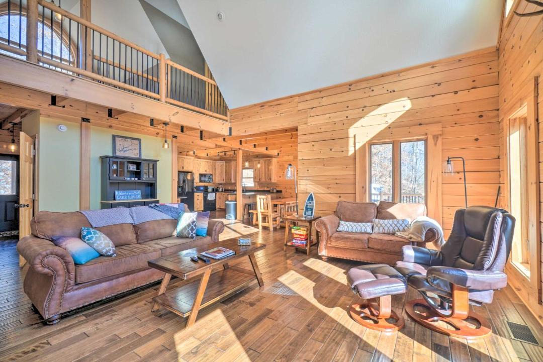 Photo of Livingroom in Tazewell