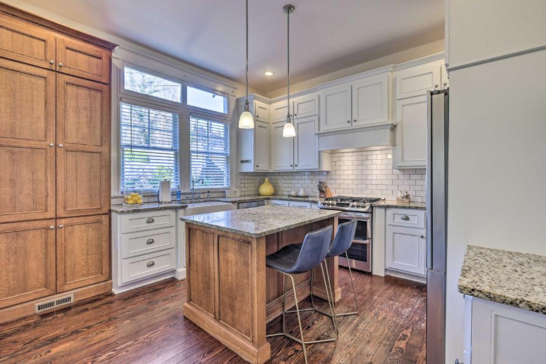 Photo of Kitchen in Crestline Heights