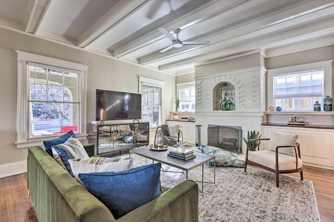 Photo of Livingroom in Crestline Heights