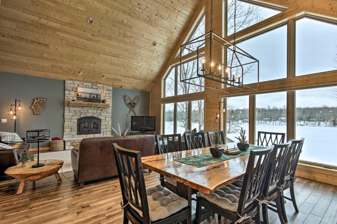 Photo of Livingroom in Iron River