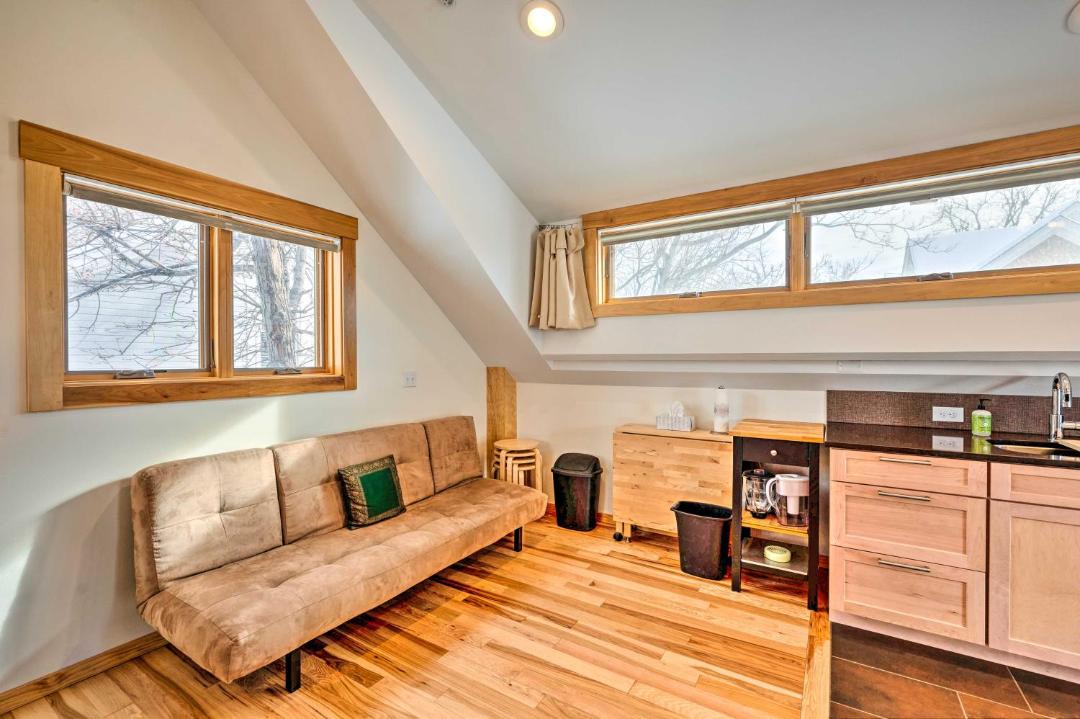 Photo of Livingroom in Whittier