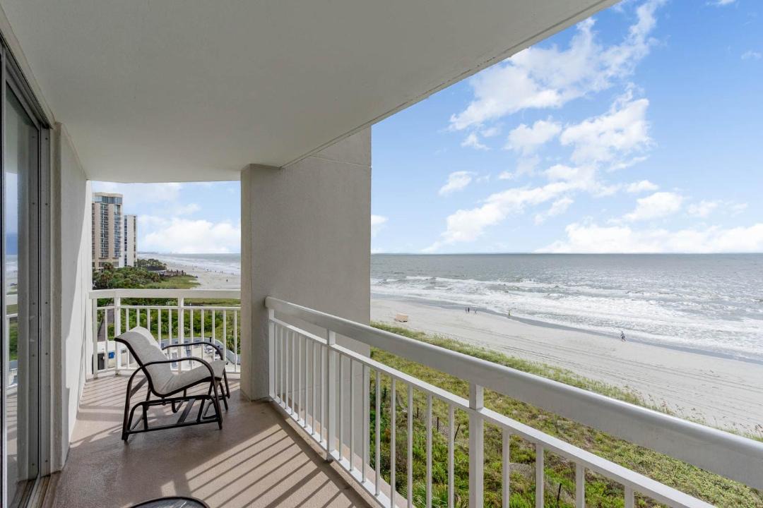 Photo of Patio Balcony in Arcadian Shores