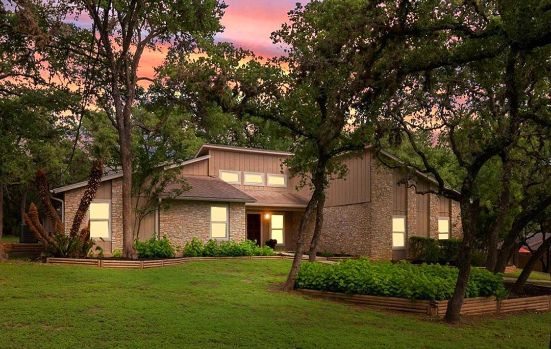 Photo of Buildings in San Marcos