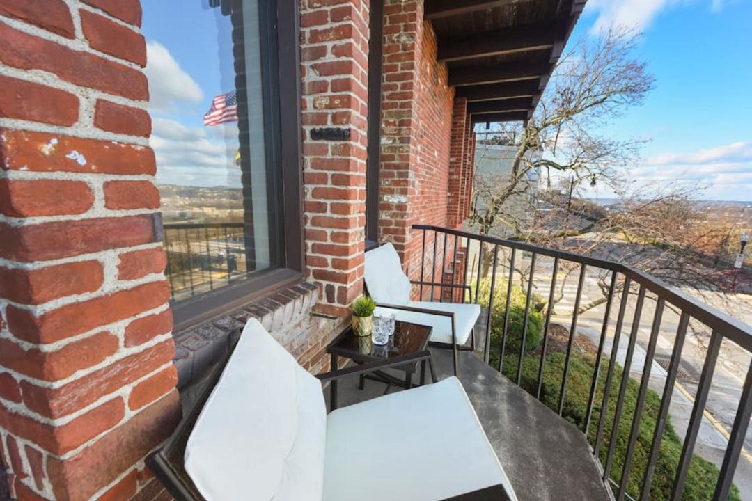 Photo of Patio Balcony in Mount Washington