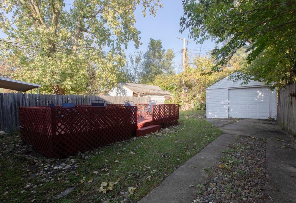 Photo of Buildings in Dearborn Heights