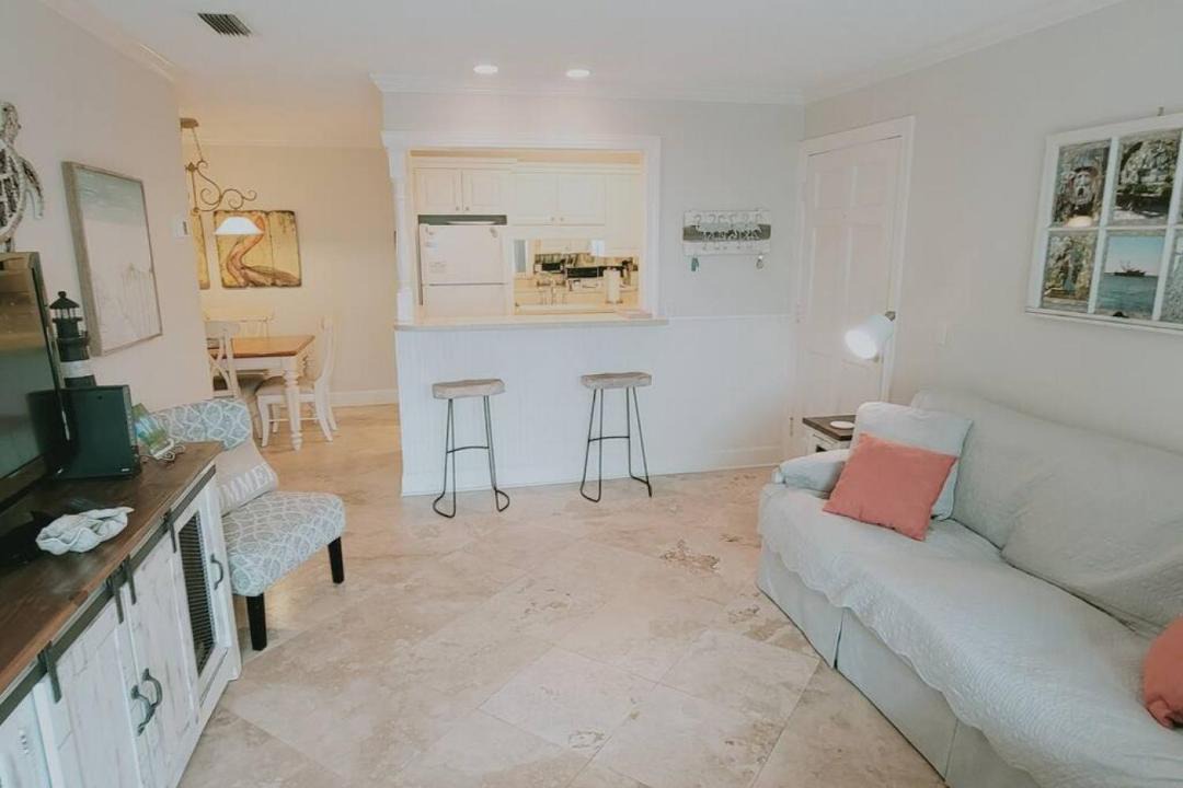 Photo of Livingroom in Demere Park