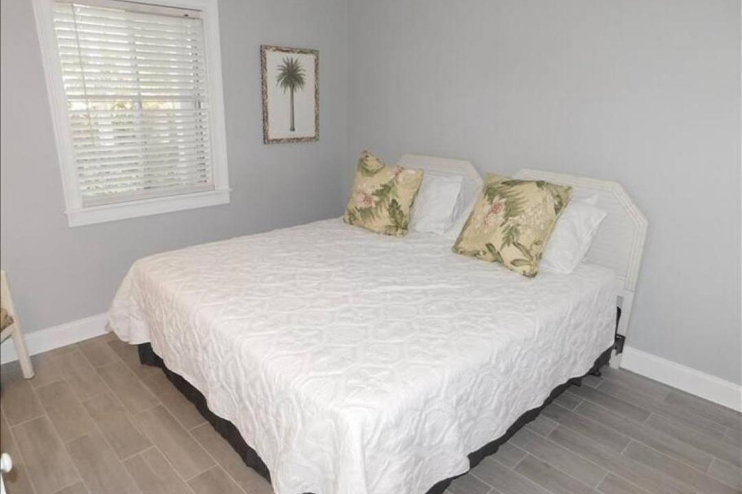 Photo of Bedroom in Demere Park