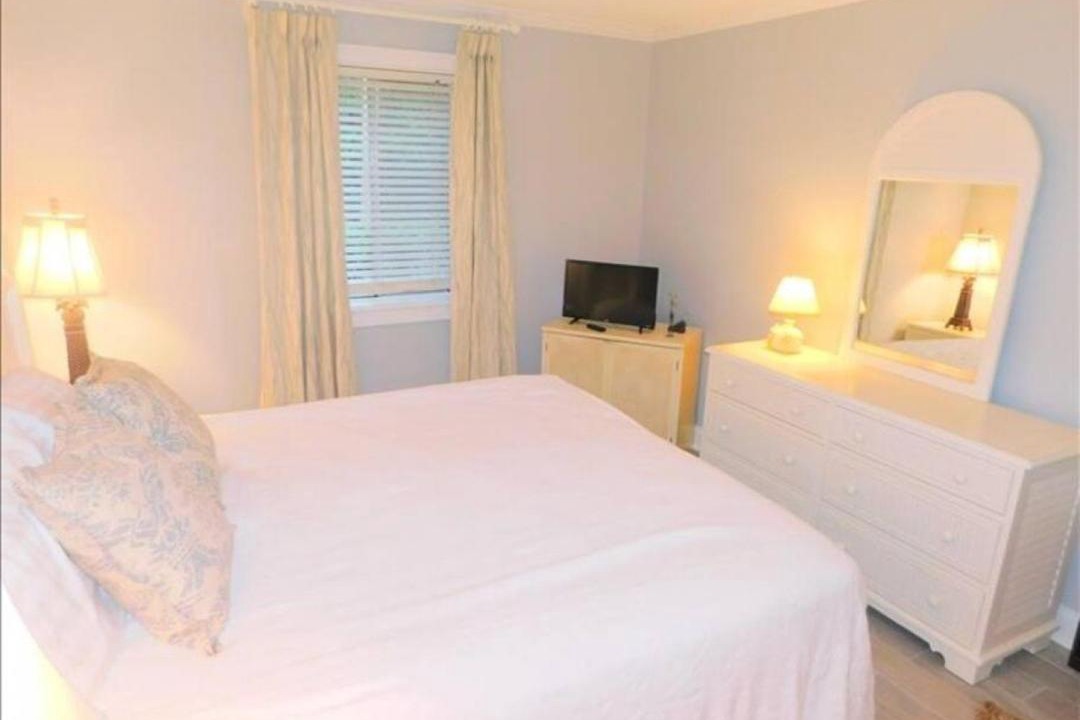 Photo of Bedroom in Demere Park