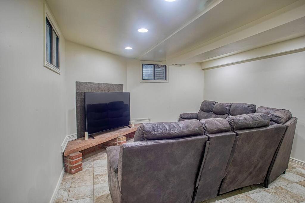 Photo of Livingroom in Lamar Heights Area