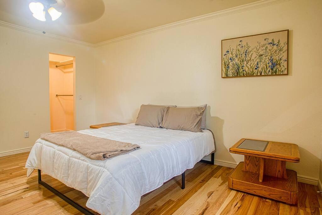 Photo of Bedroom in Lamar Heights Area