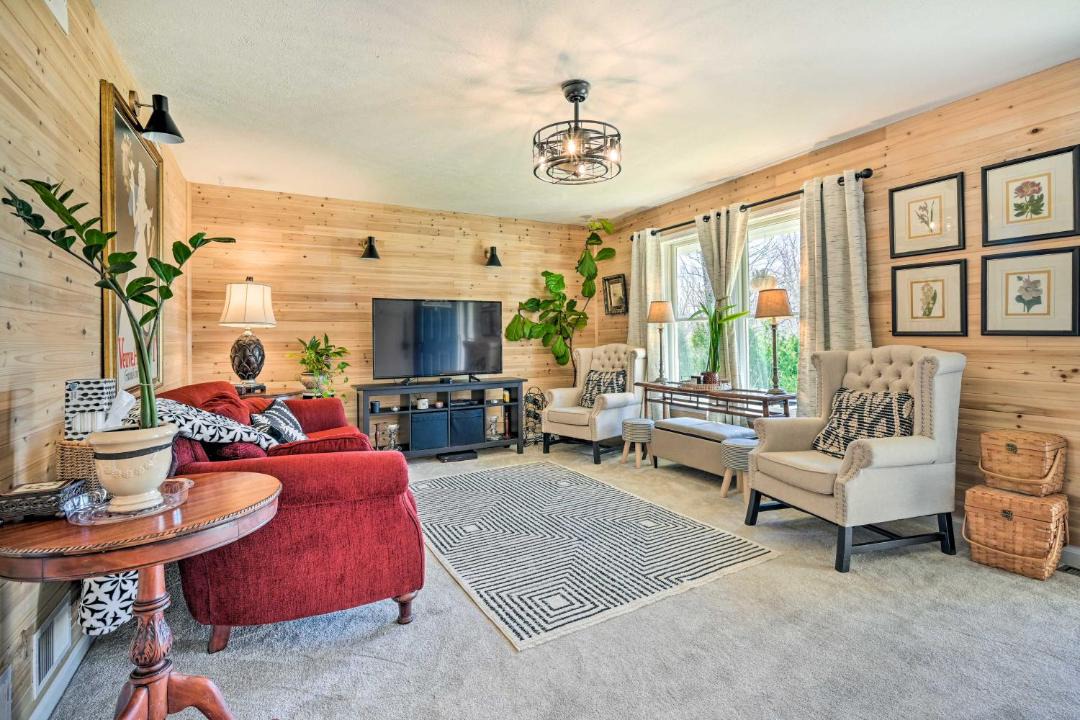 Photo of Livingroom in Berkeley Springs