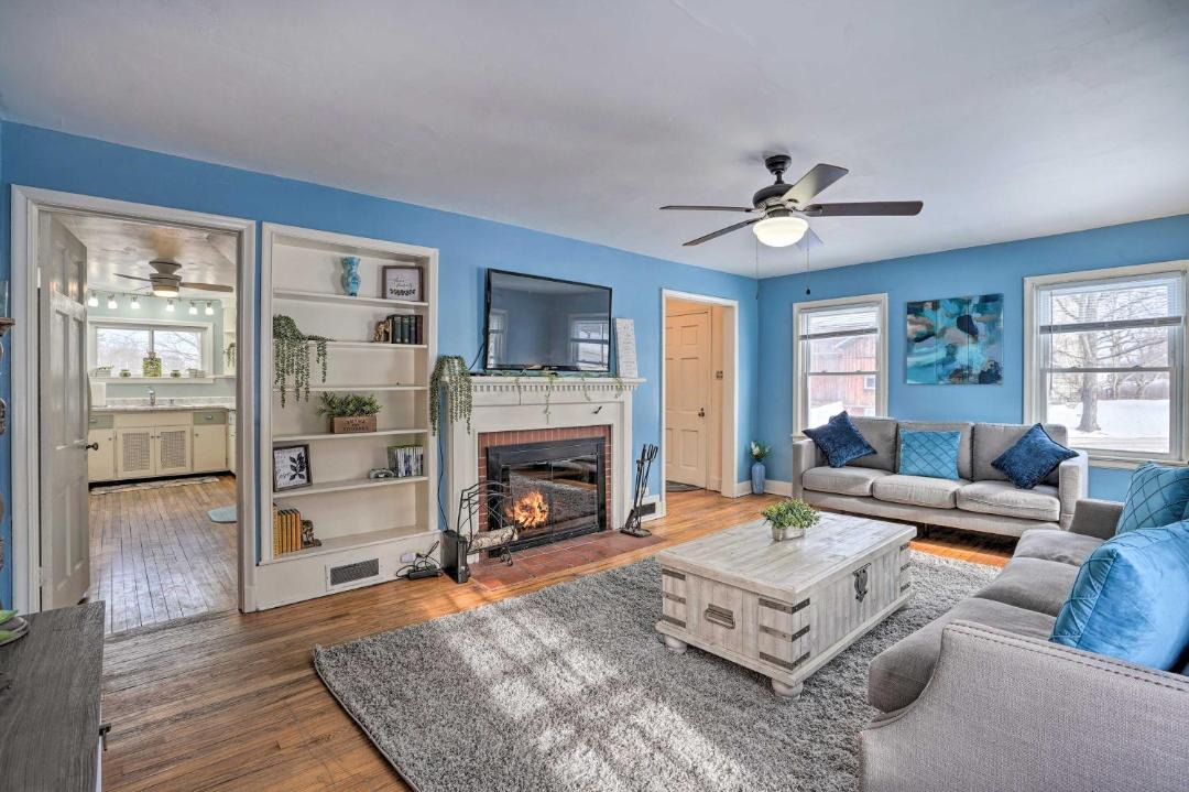 Photo of Livingroom in Minetto