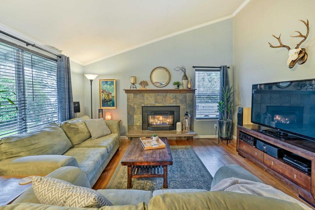 Photo of Livingroom in Picnic Point-North Lynnwood