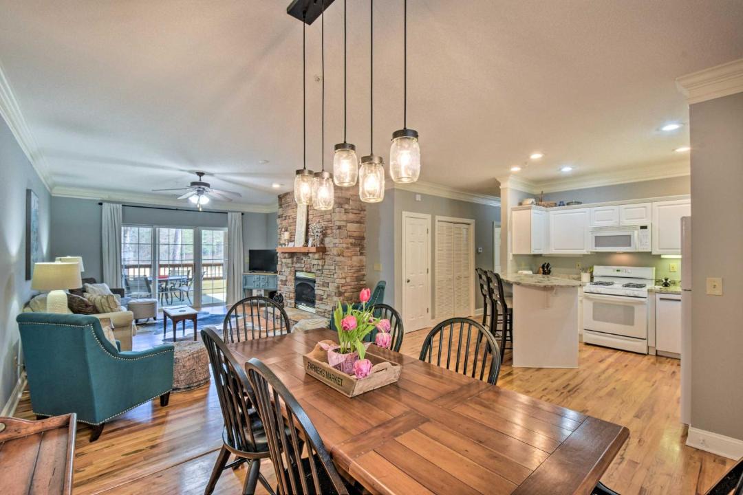 Photo of Livingroom in Clayton