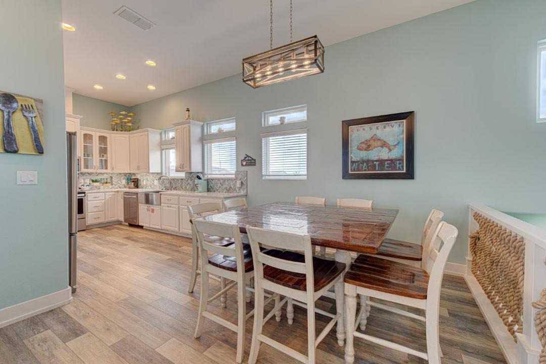 Photo of Livingroom in Safe Harbor
