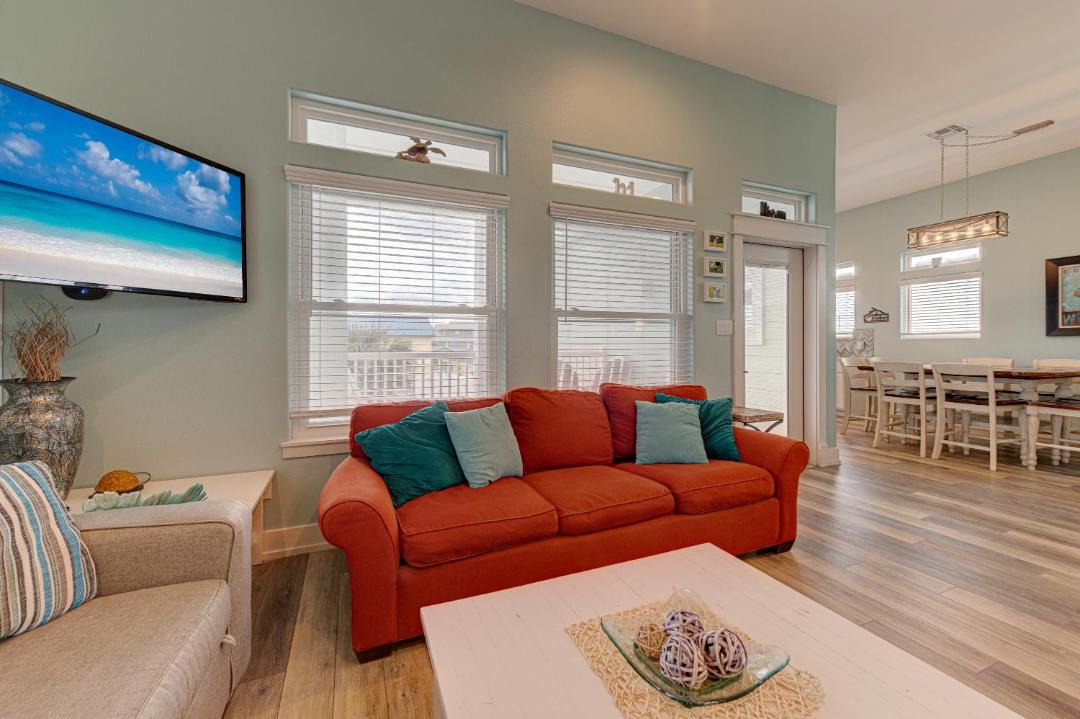 Photo of Livingroom in Safe Harbor