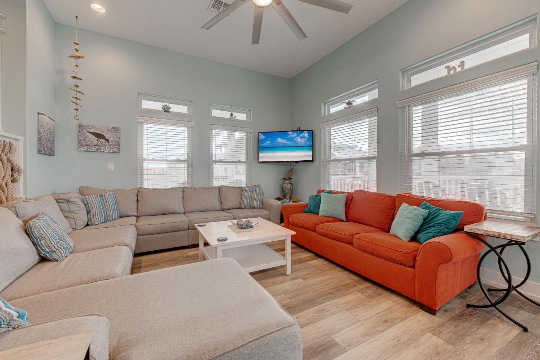 Photo of Livingroom in Safe Harbor