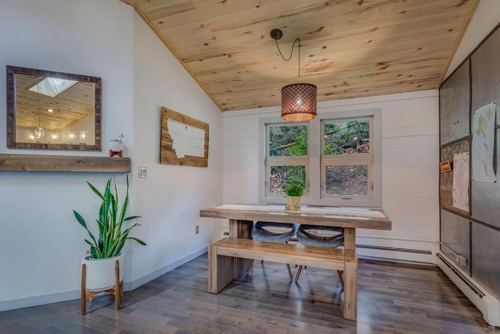 Photo of Livingroom in Glenwood Springs