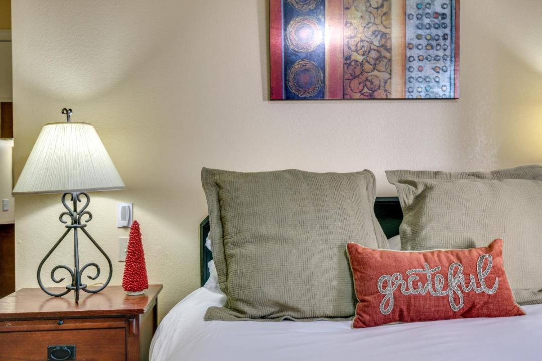 Photo of Bedroom in Englewood