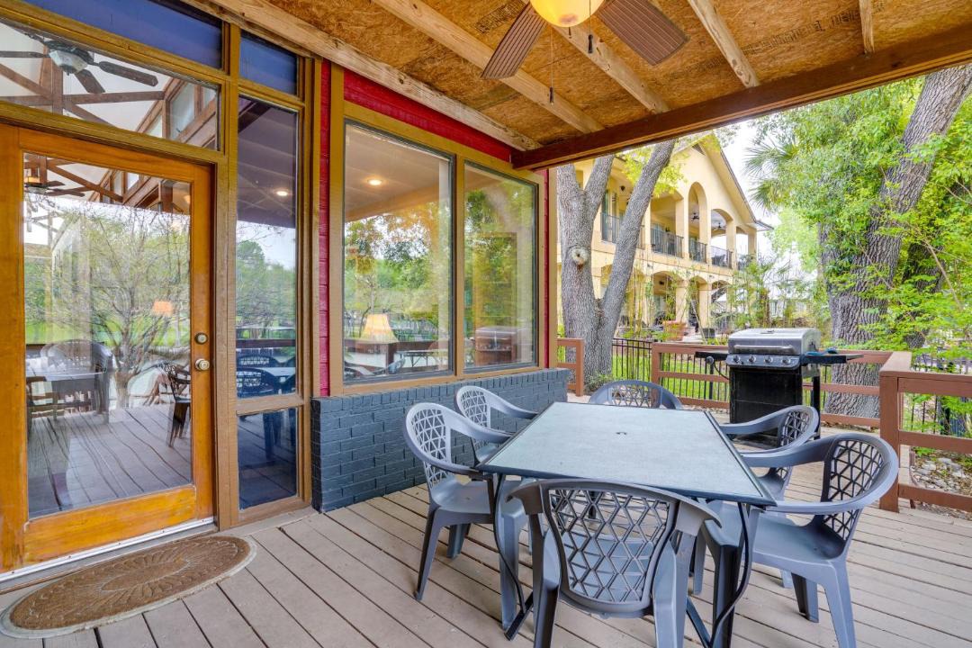 Photo of Patio Balcony in McQueeney