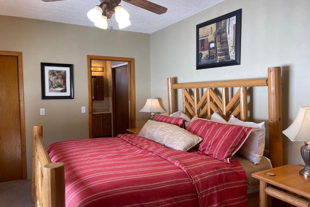 Photo of Bedroom in Red River