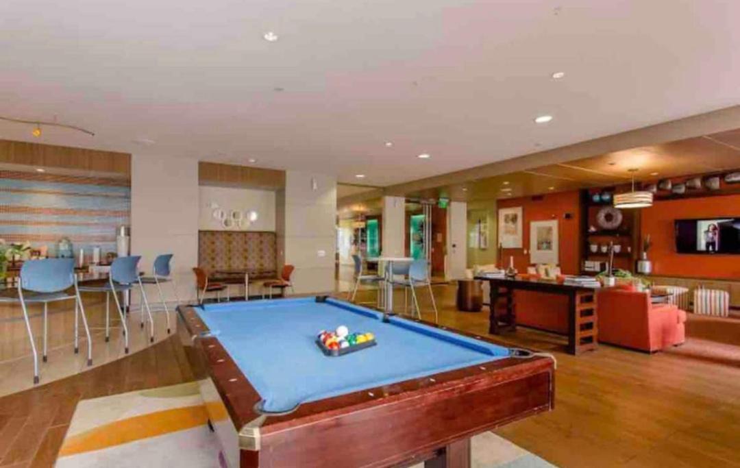 Photo of Livingroom in Texas Medical Center