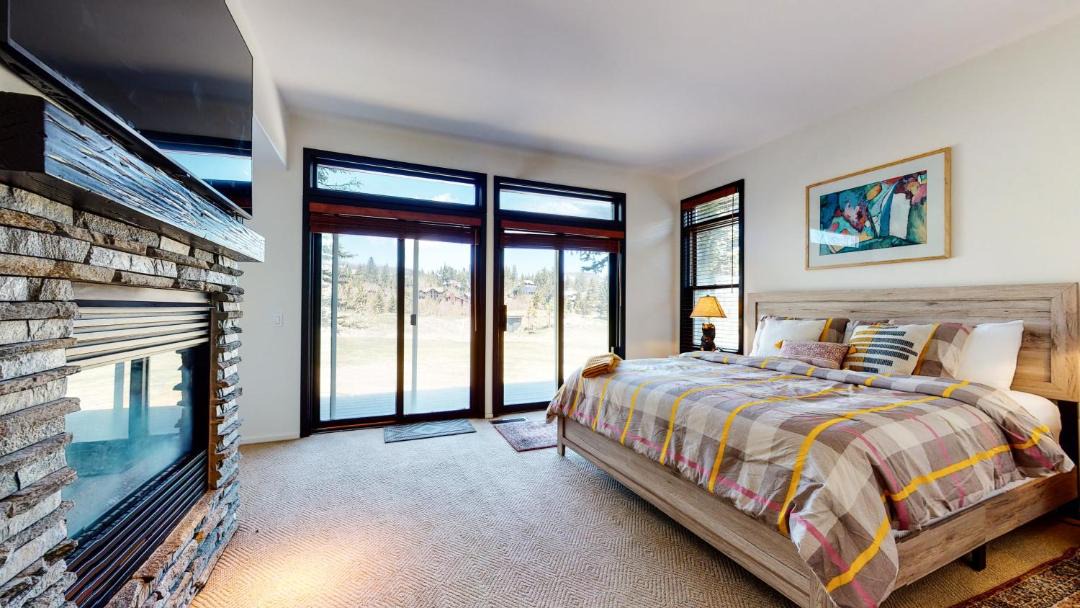 Photo of Bedroom in Mammoth Lakes