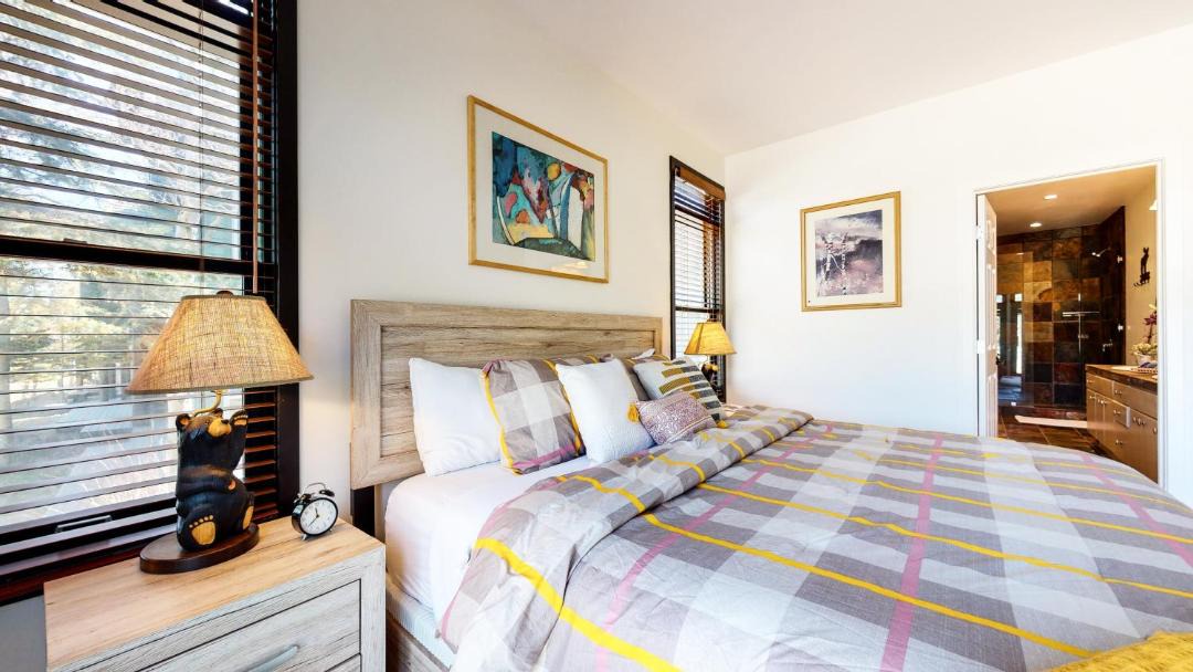 Photo of Bedroom in Mammoth Lakes