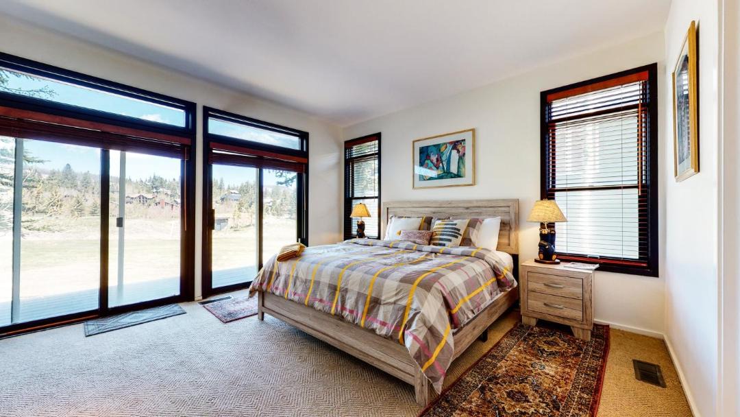 Photo of Bedroom in Mammoth Lakes