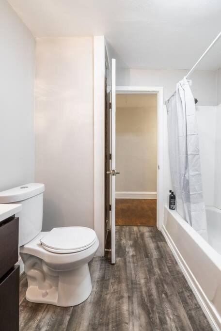 Photo of Bathroom in Detroit - Shoreway
