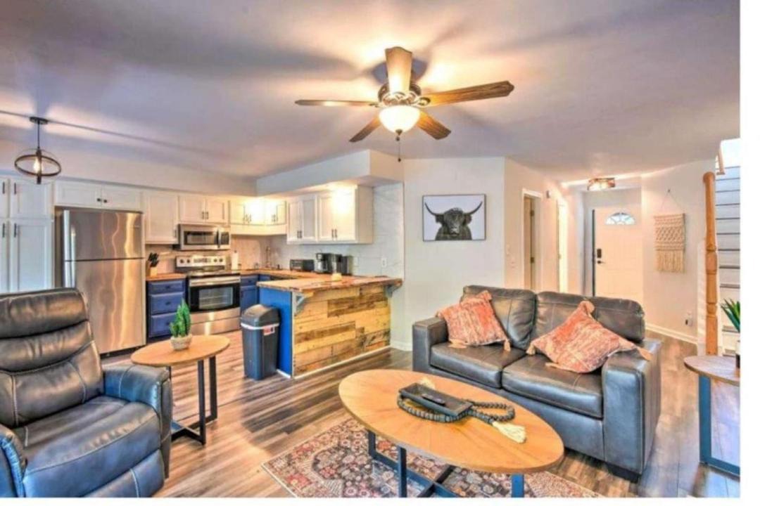 Photo of Livingroom in East Ellijay