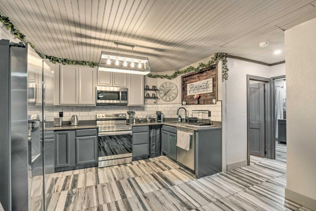 Photo of Kitchen in Central