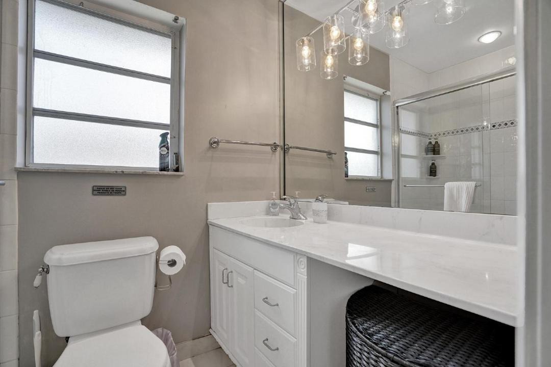 Photo of Bathroom in Garden Isles