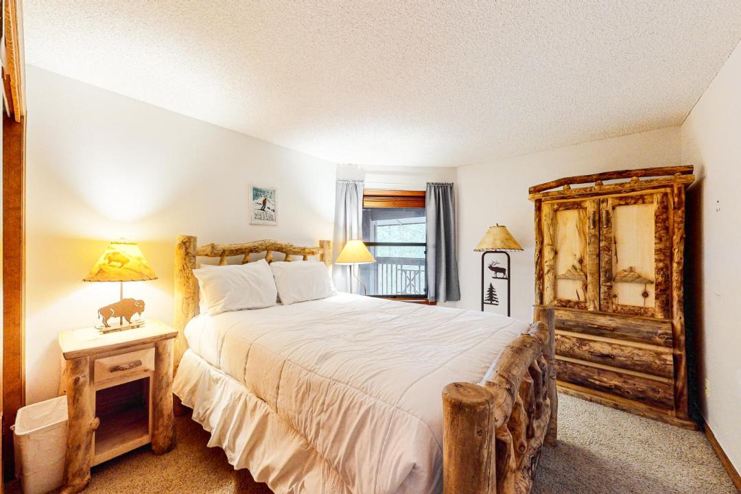 Photo of Bedroom in Four O'Clock