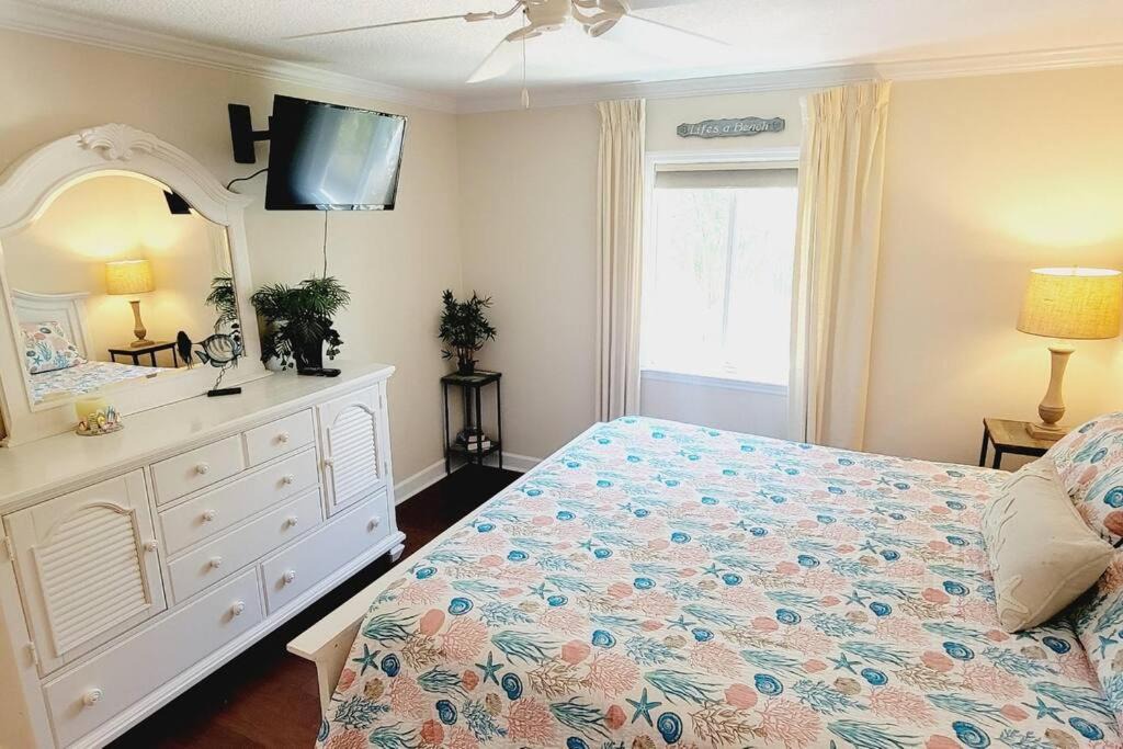 Photo of Bedroom in Demere Park