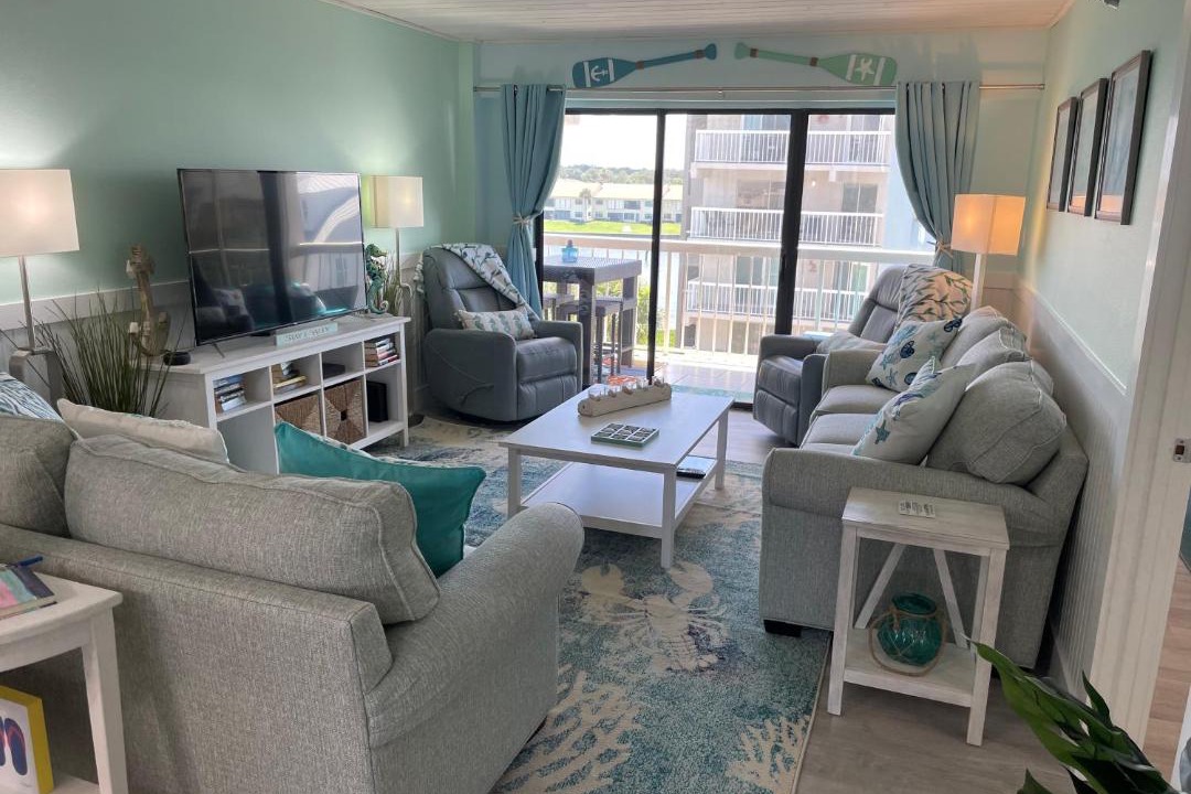 Photo of Livingroom in Indian Shores