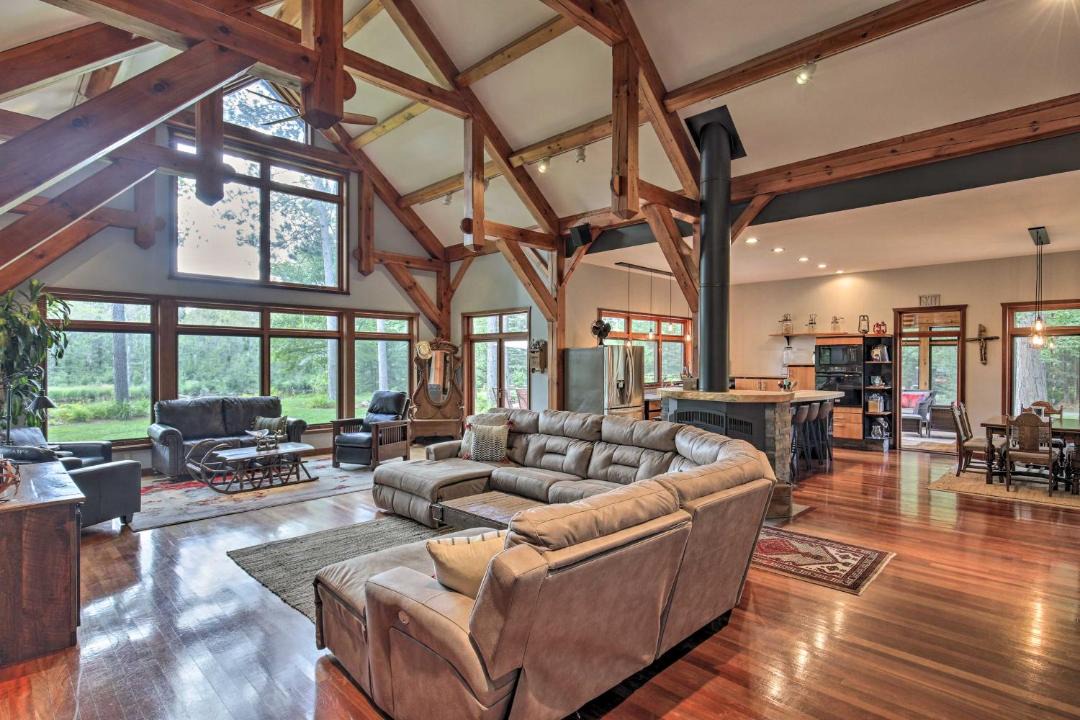 Photo of Livingroom in Eagle River
