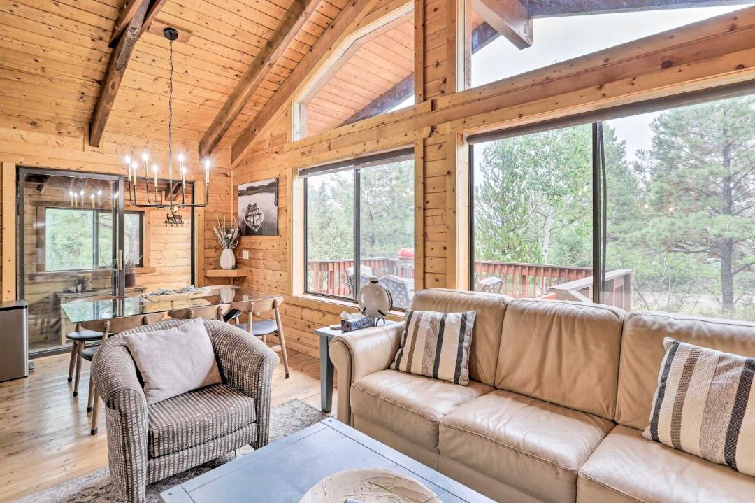 Photo of Livingroom in Twin Creek Village