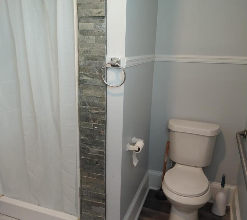 Photo of Bathroom in Winder