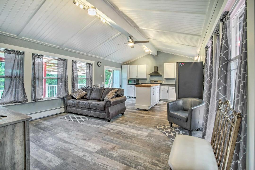 Photo of Livingroom in North Bend