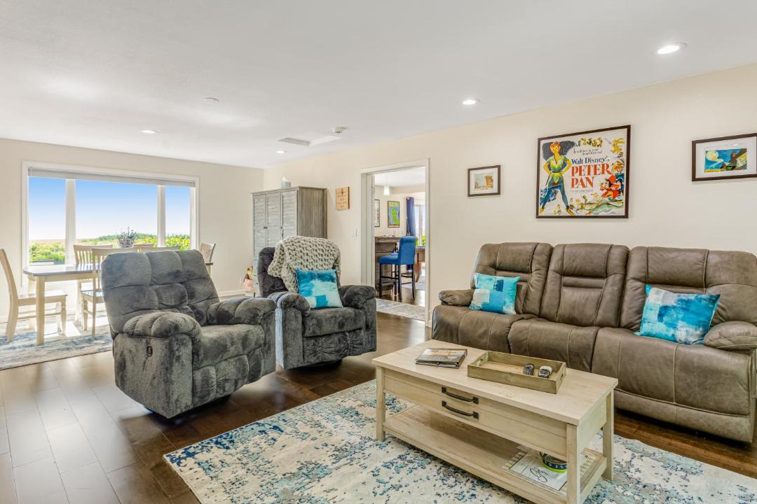 Photo of Livingroom in Oak Harbor