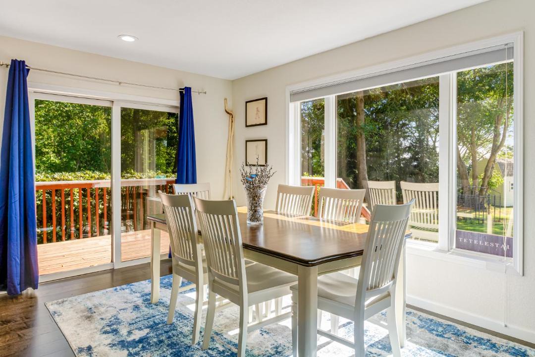 Photo of Livingroom in Oak Harbor