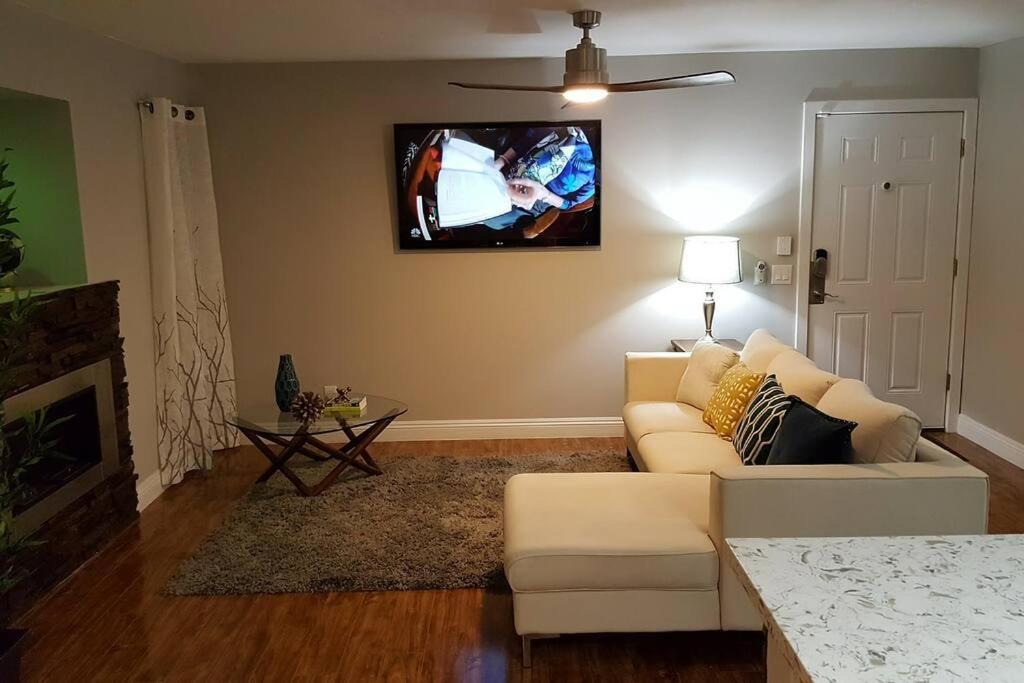 Photo of Livingroom in Spring Valley