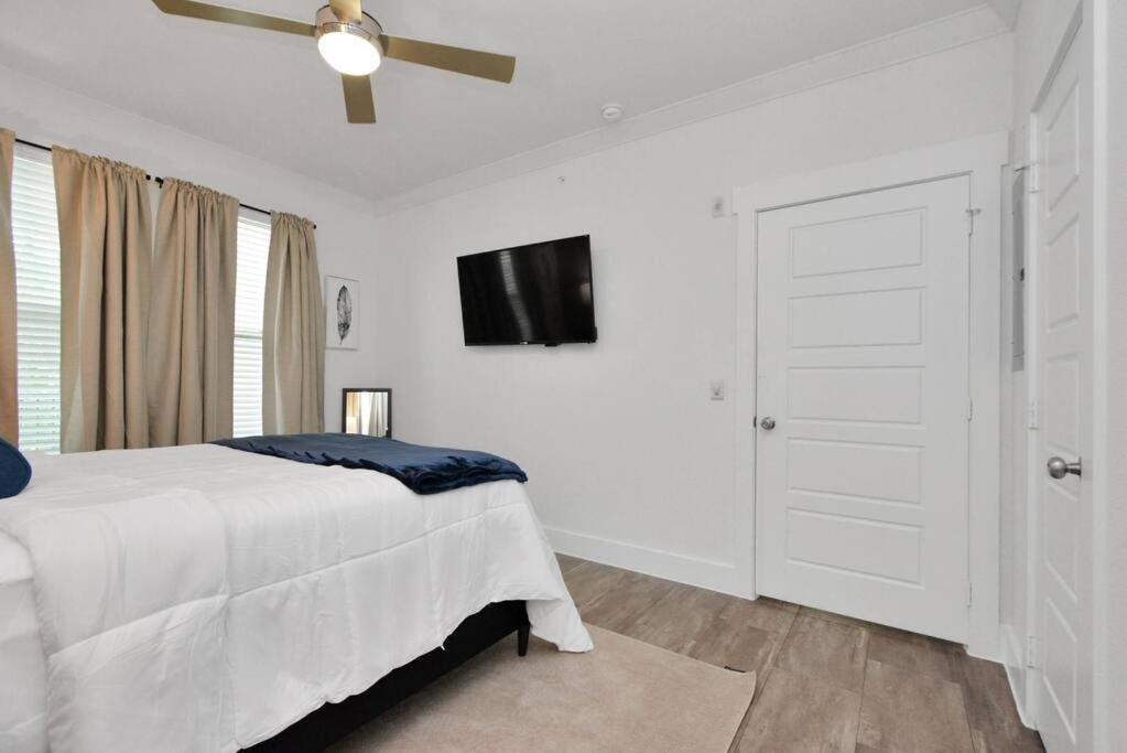 Photo of Bedroom in Conroe