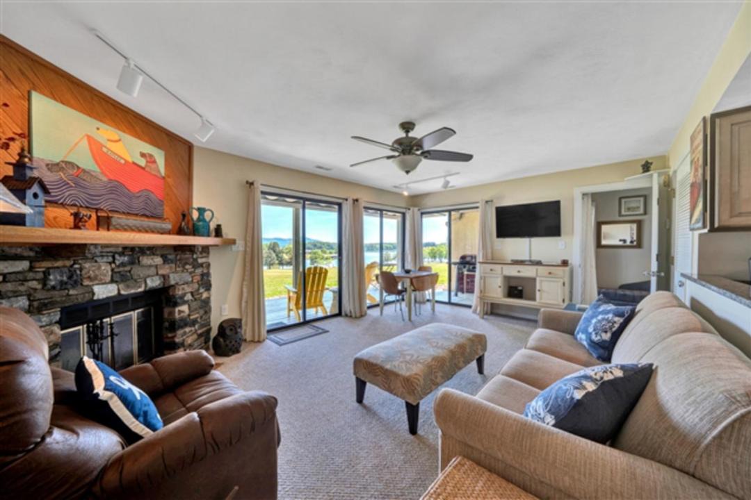 Photo of Livingroom in North Shore