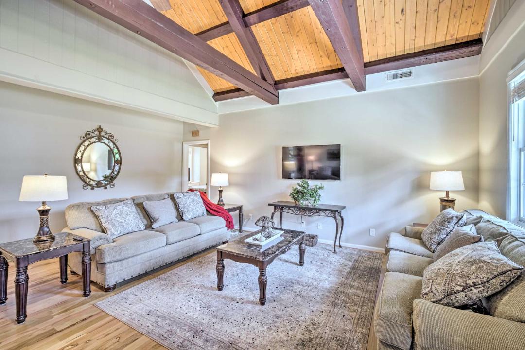 Photo of Livingroom in Rising Fawn