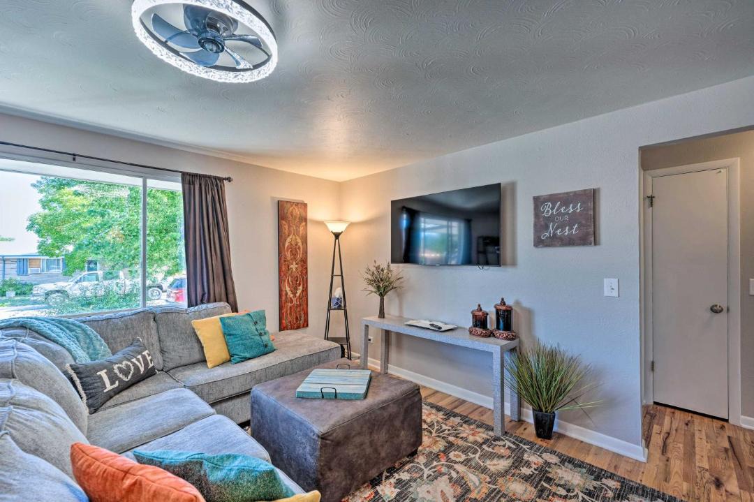 Photo of Livingroom in Lamar Heights Area